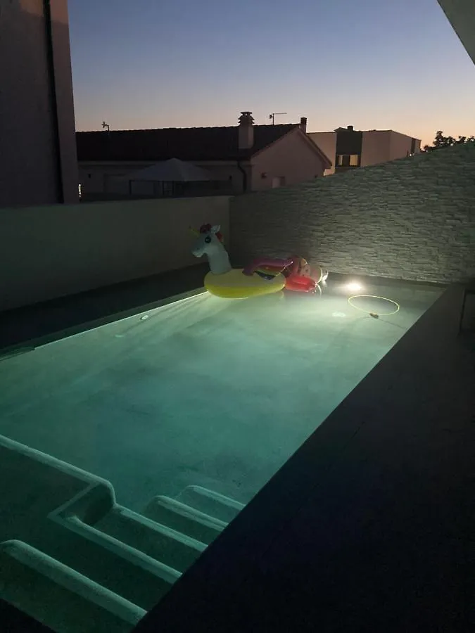 Villa Lura In Pula Mit Pool