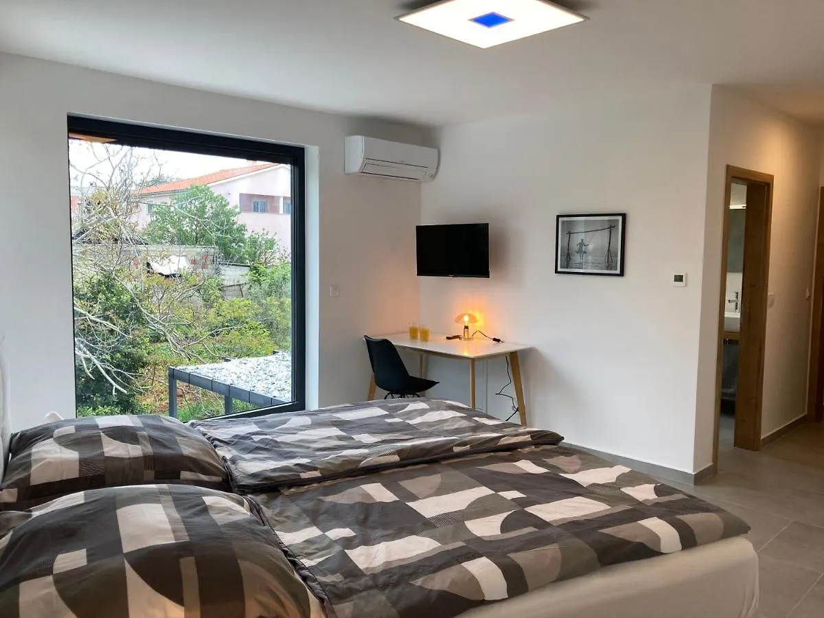 Villa Lura In Pula Mit Pool Croazia